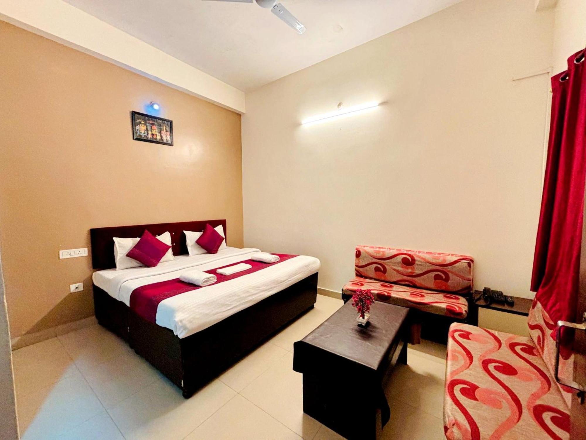 Hotel Sunrise Inn Кота Экстерьер фото