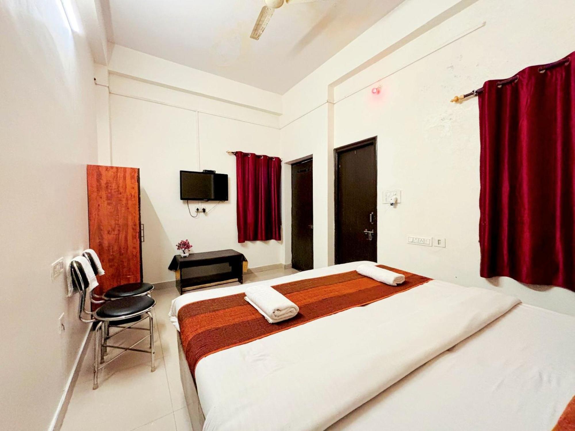 Hotel Sunrise Inn Кота Экстерьер фото