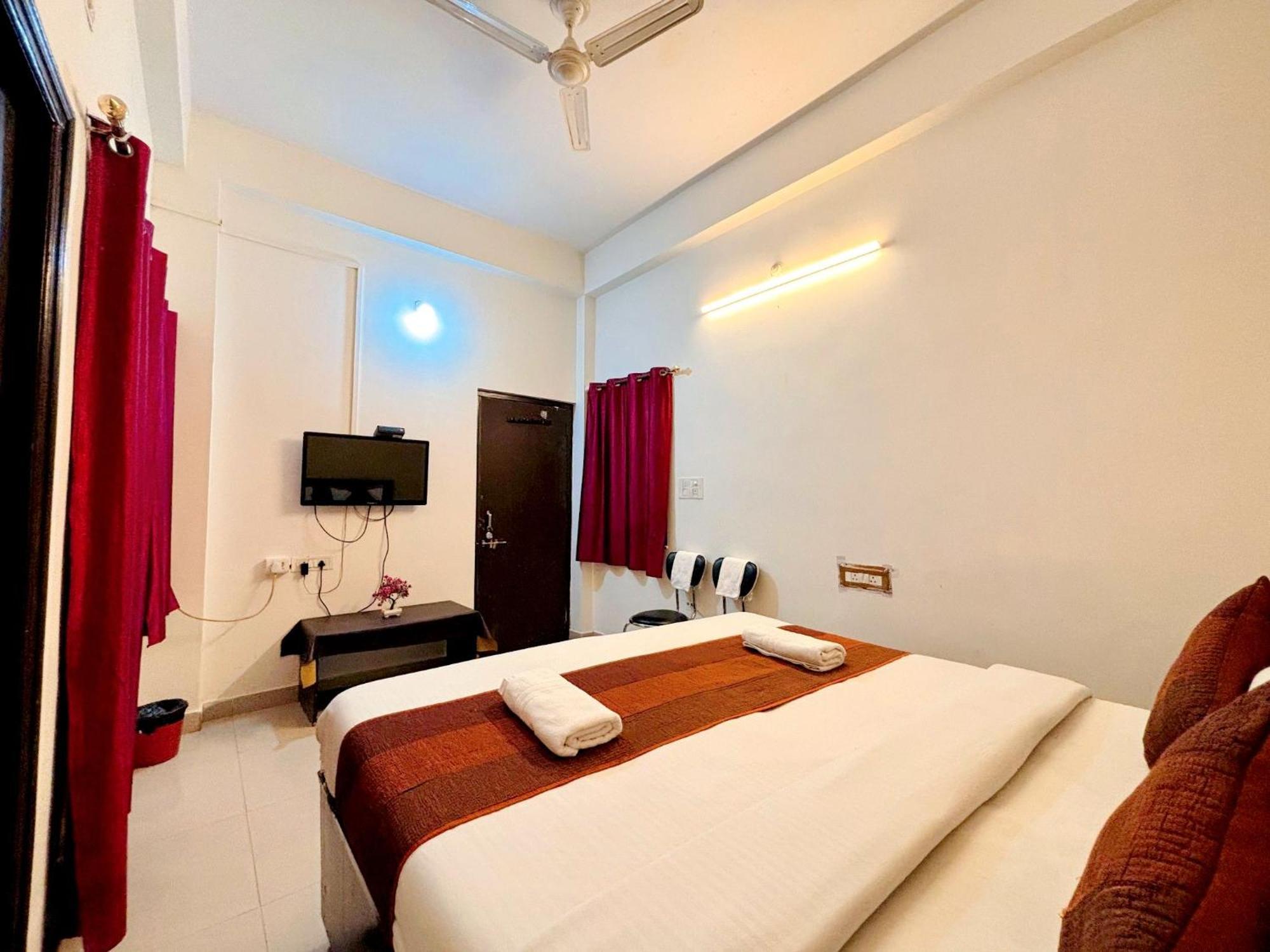 Hotel Sunrise Inn Кота Экстерьер фото