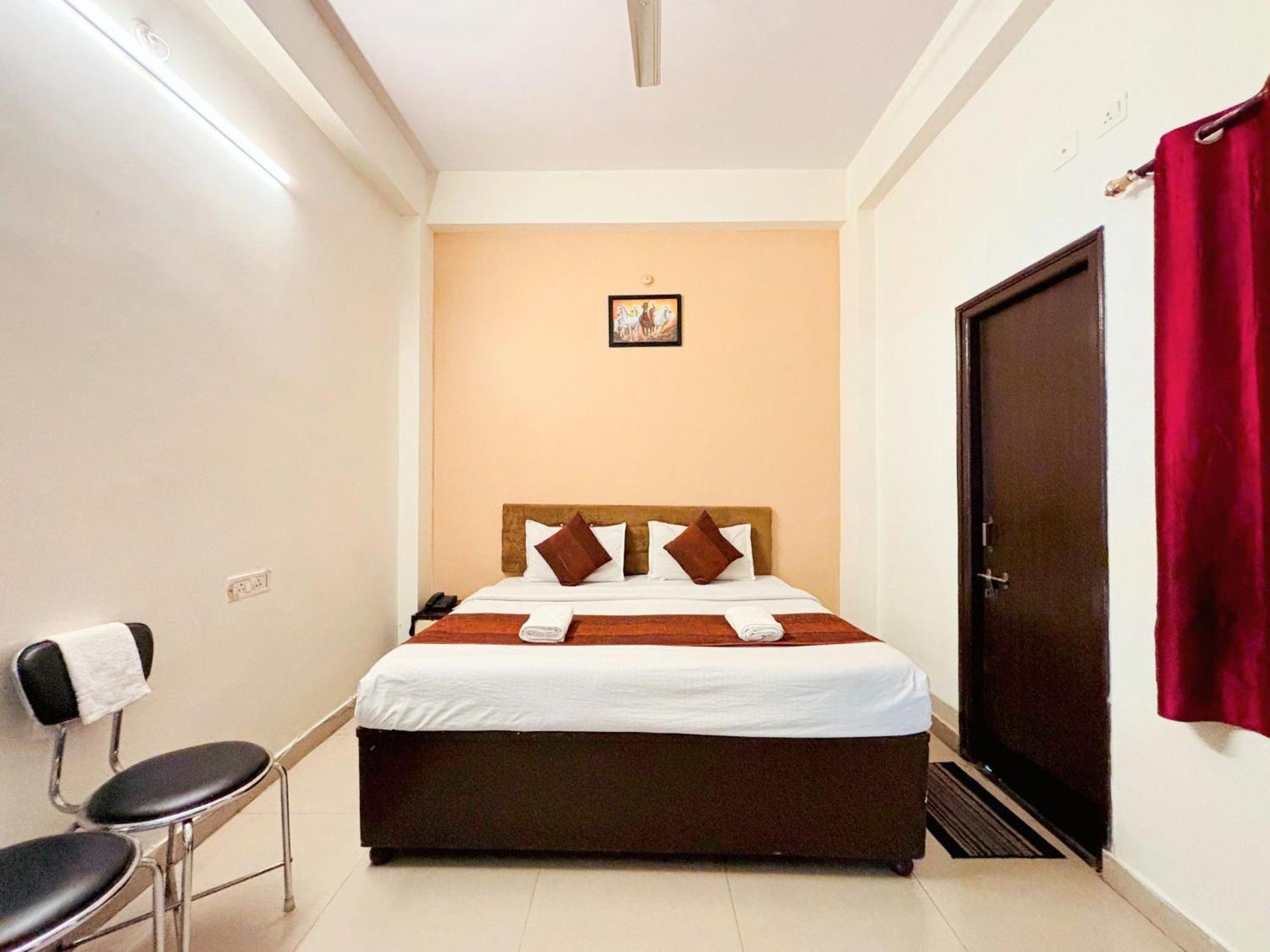 Hotel Sunrise Inn Кота Экстерьер фото